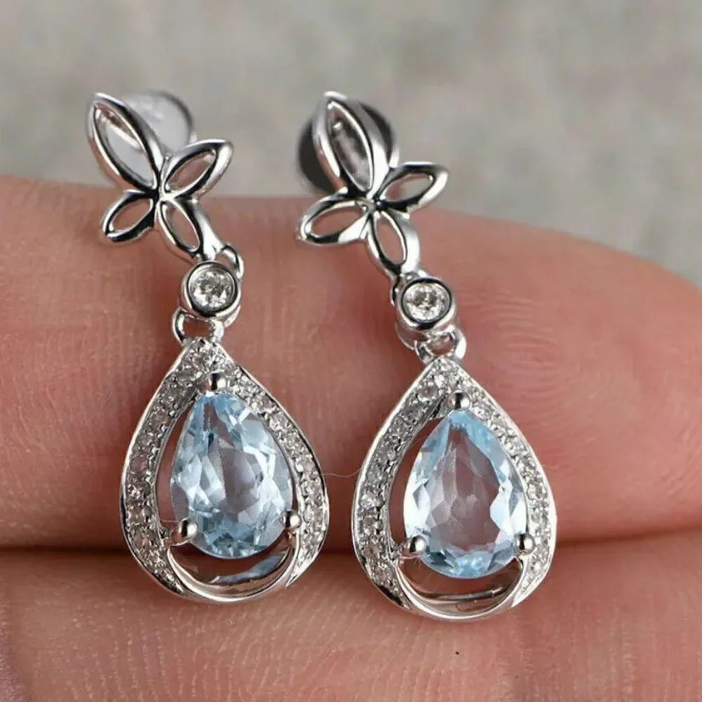 The Blue Tear Drop Earrings in 925 silver and cubic zirconia